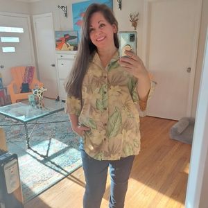 Large Bermuda Bay 100% Silk Short Sleeve Hawaiian Aloha Shirt